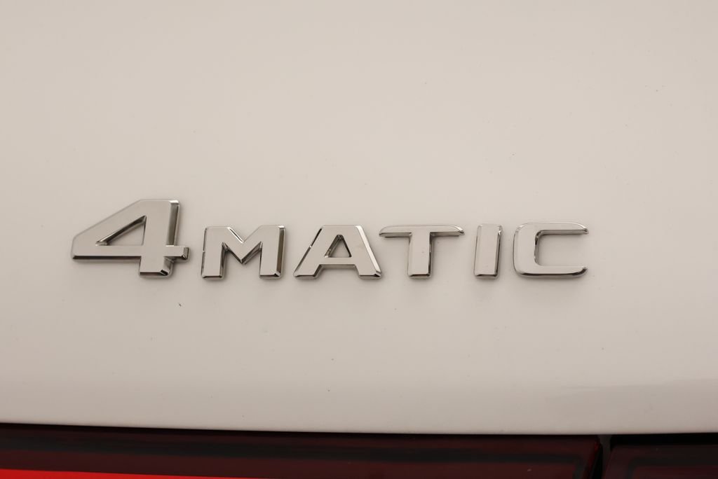 Used 2026 Night Black Mercedes-Benz GLB 250 image 10