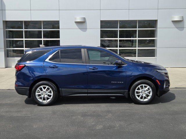 Used 2023 BLUE GLOW METALLIC Chevrolet LT image 4