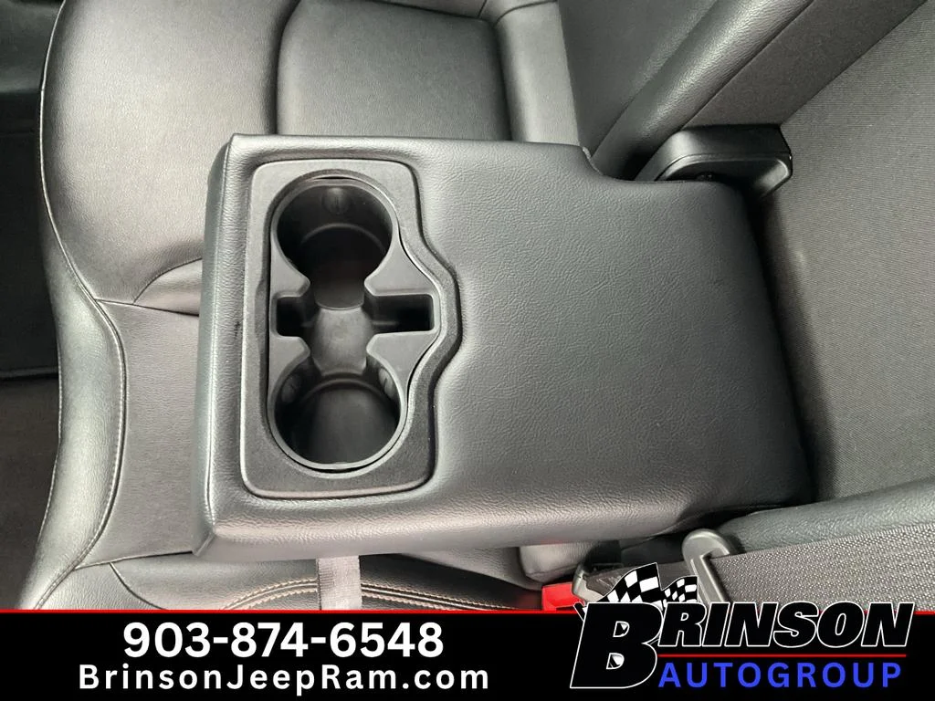 Used 2023 Grey Jeep Limited image 17