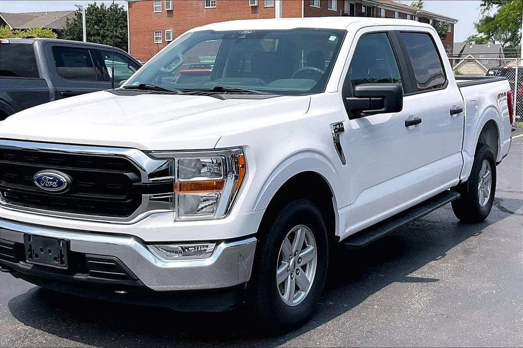 Used 2021 White Ford XLT image 11