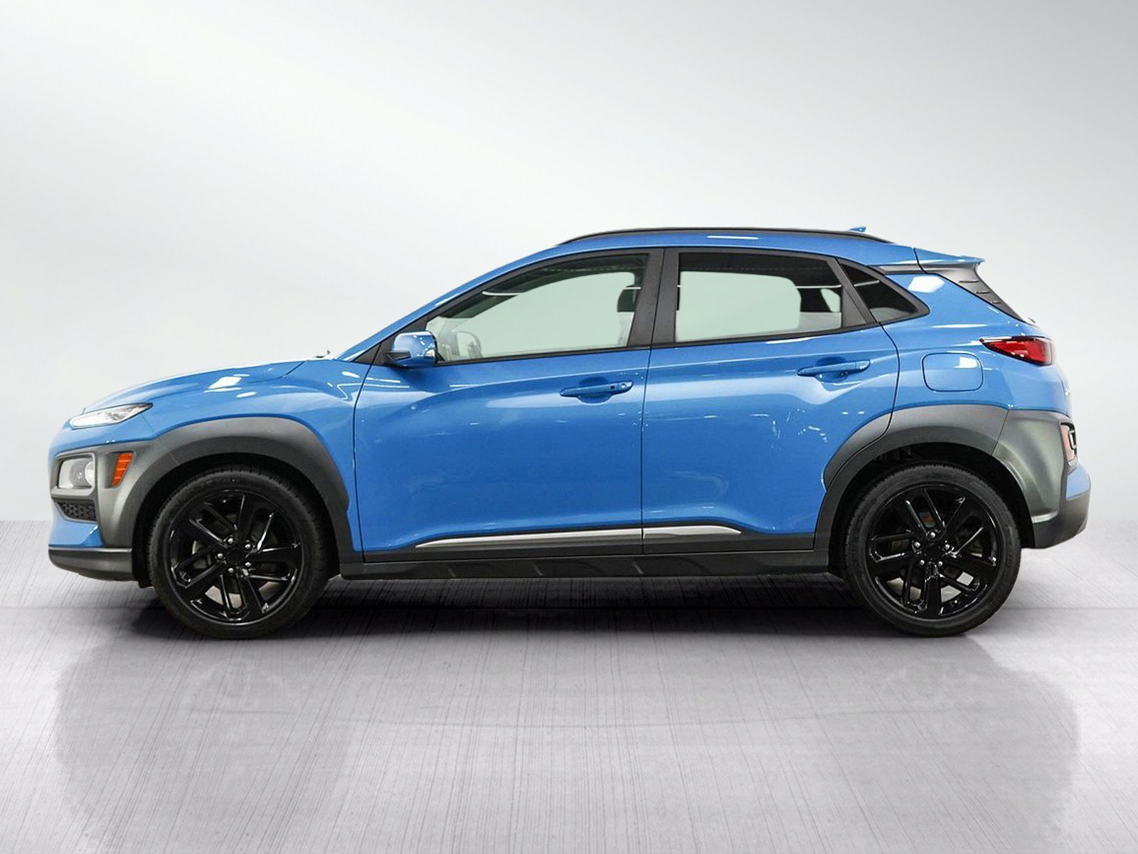 Used 2019 Hyundai Kona Limited with VIN KM8K3CA50KU249403 for sale in Burnsville, Minnesota