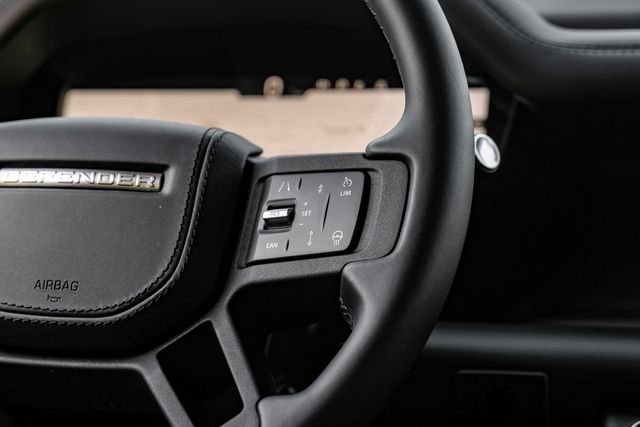2025 Land Rover Defender V8 - Photo 22