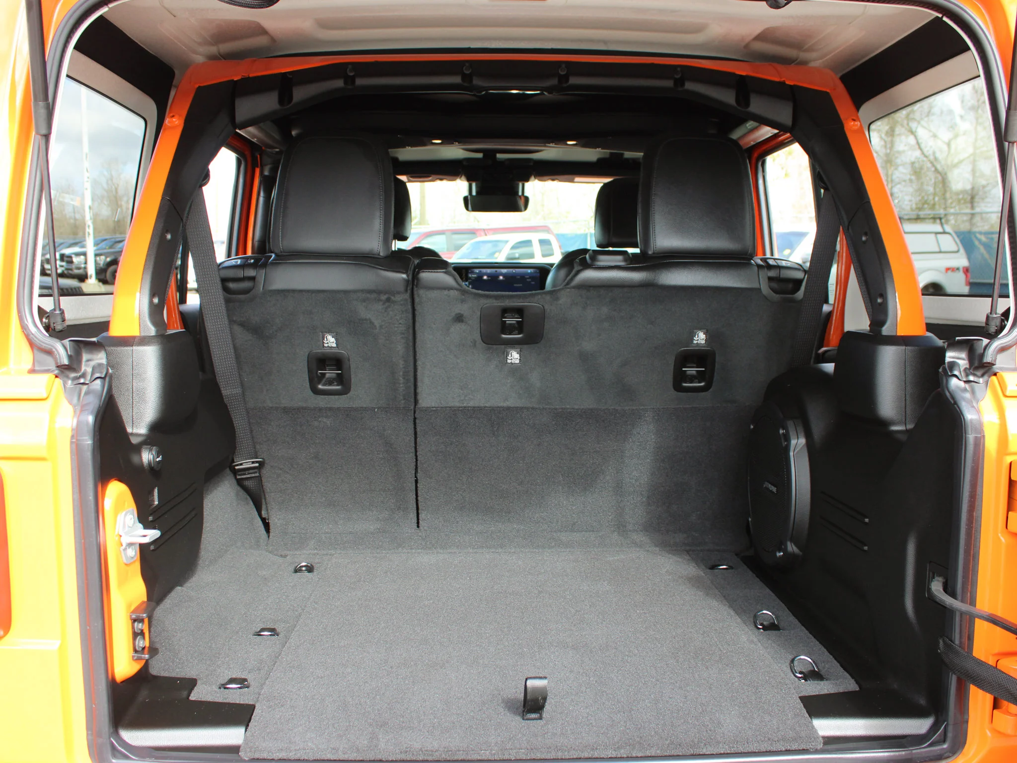 Certified Used 2025 joose Jeep Sahara * V6 | McKinley Leather Seats | Trailer Tow Group | Apple CarPlay | Alpine | Adaptive Cruise image 19