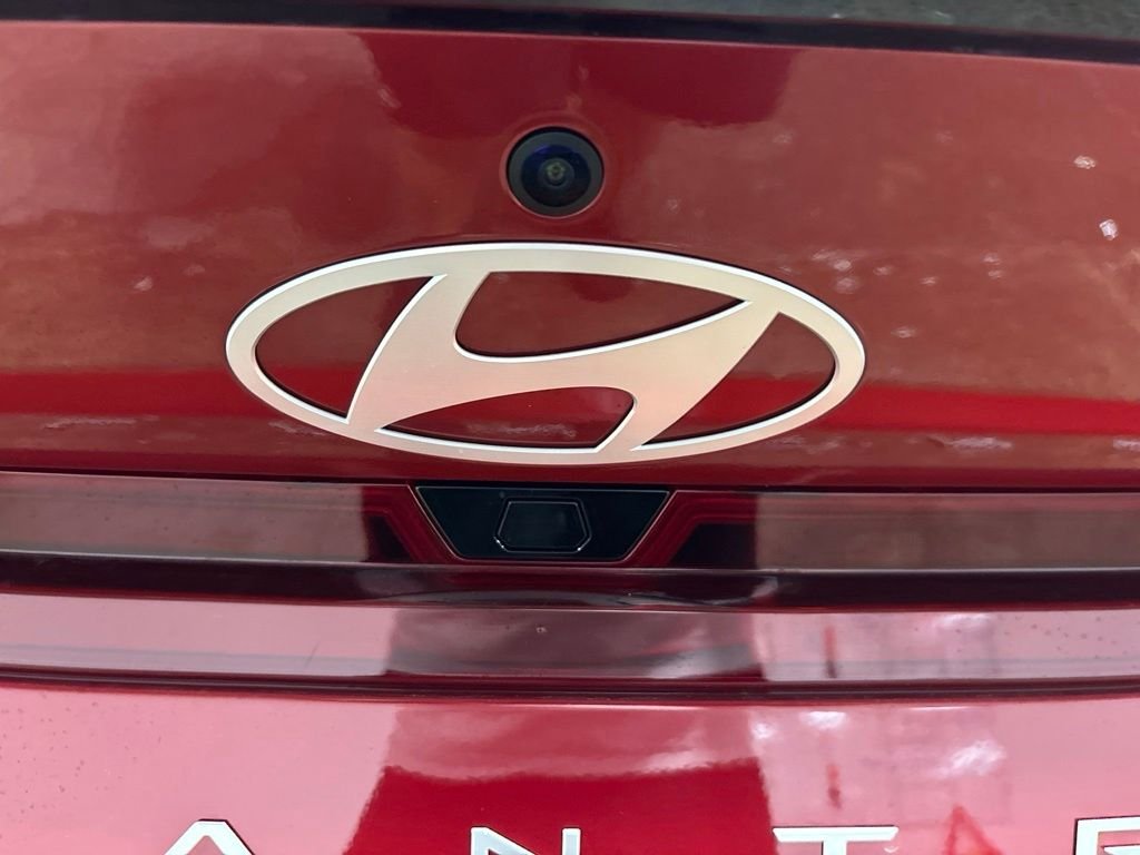 Used 2025 Red Hyundai SEL Sport image 28