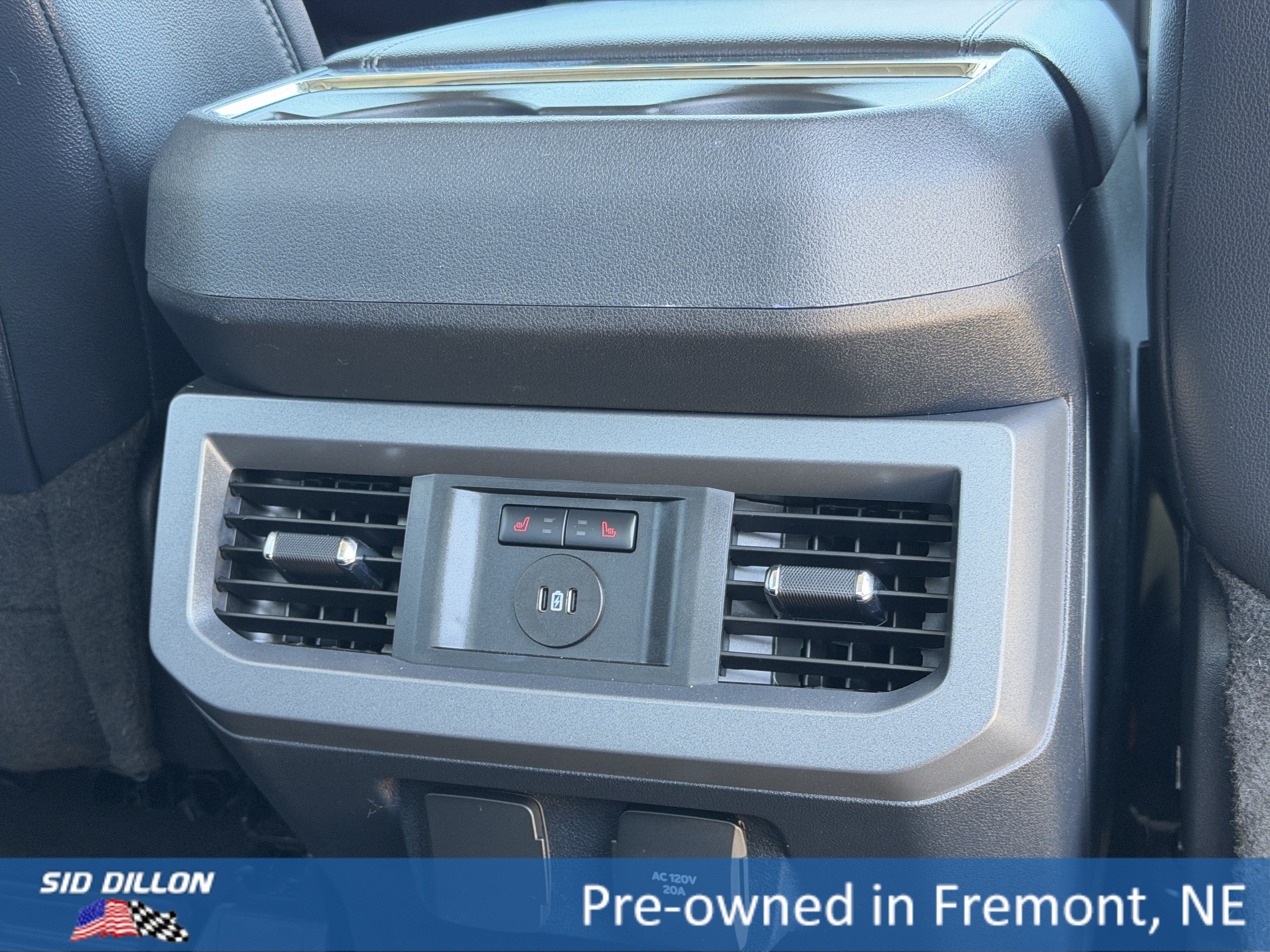 Used 2024 White Ford LARIAT image 21
