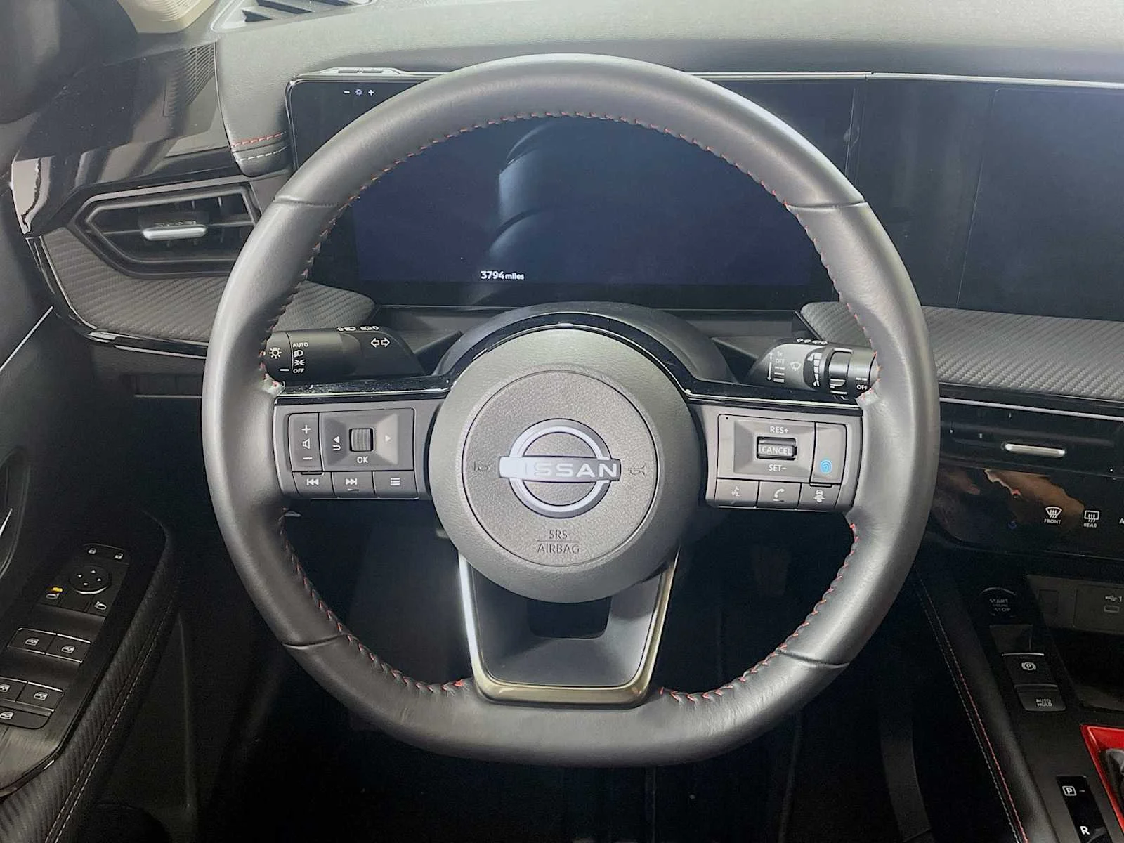 Certified Used 2025 Aspen White Tricoat Nissan SR image 9