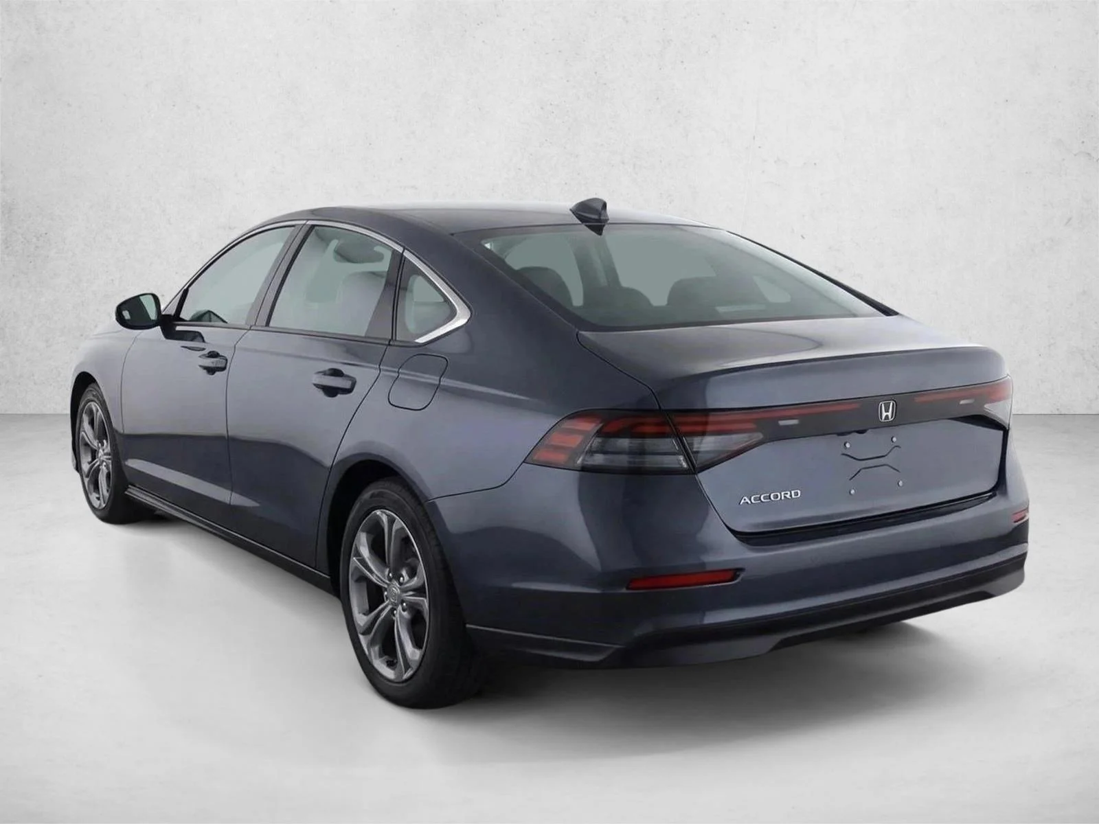 Used 2024 Meteorite Gray Metallic Honda EX image 5