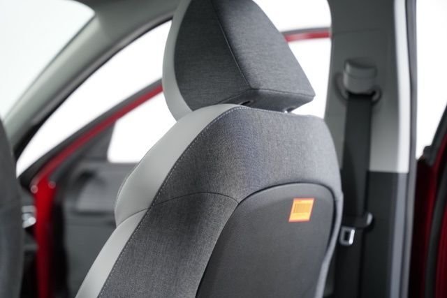 2025 Hyundai Elantra Limited - Photo 33
