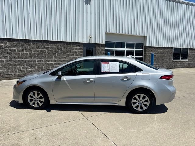 Used 2022 Silver Toyota LE image 9