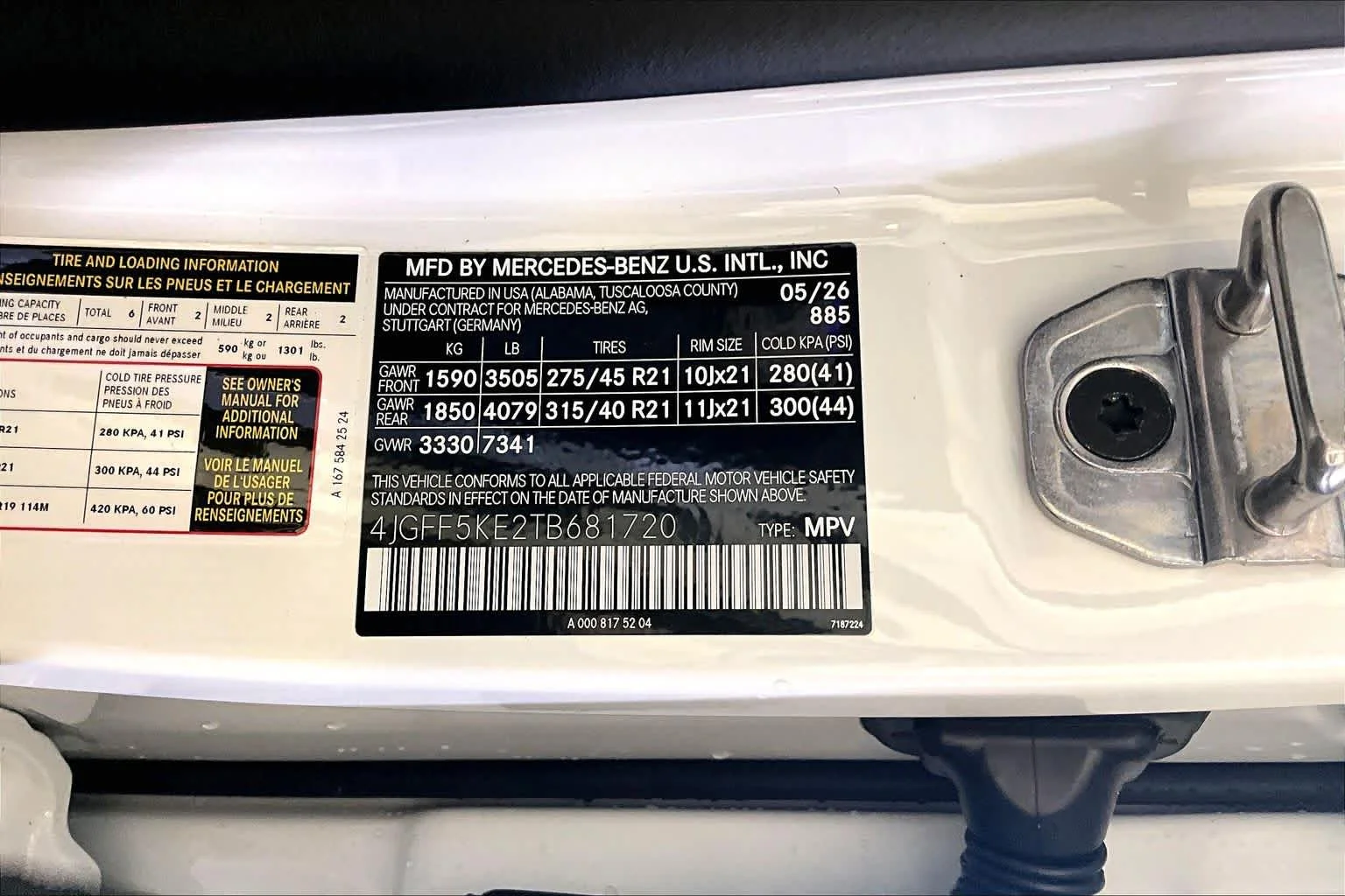 New 2026 MANUFAKTUR Moonlight White Metallic Mercedes-Benz GLS 450 image 12