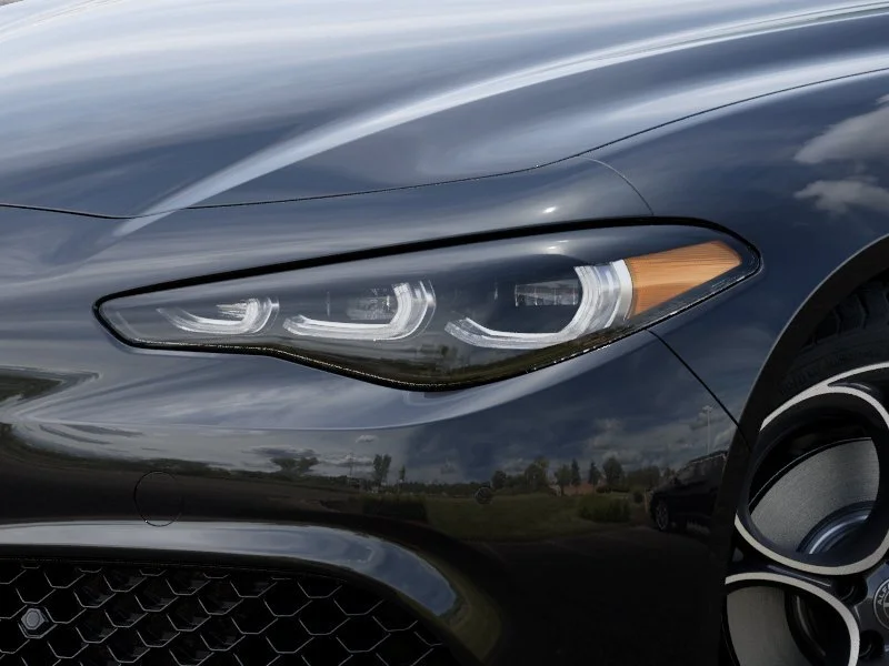 New 2026 Vulcano Black Metallic Exterior Paint Alfa Romeo Base image 10