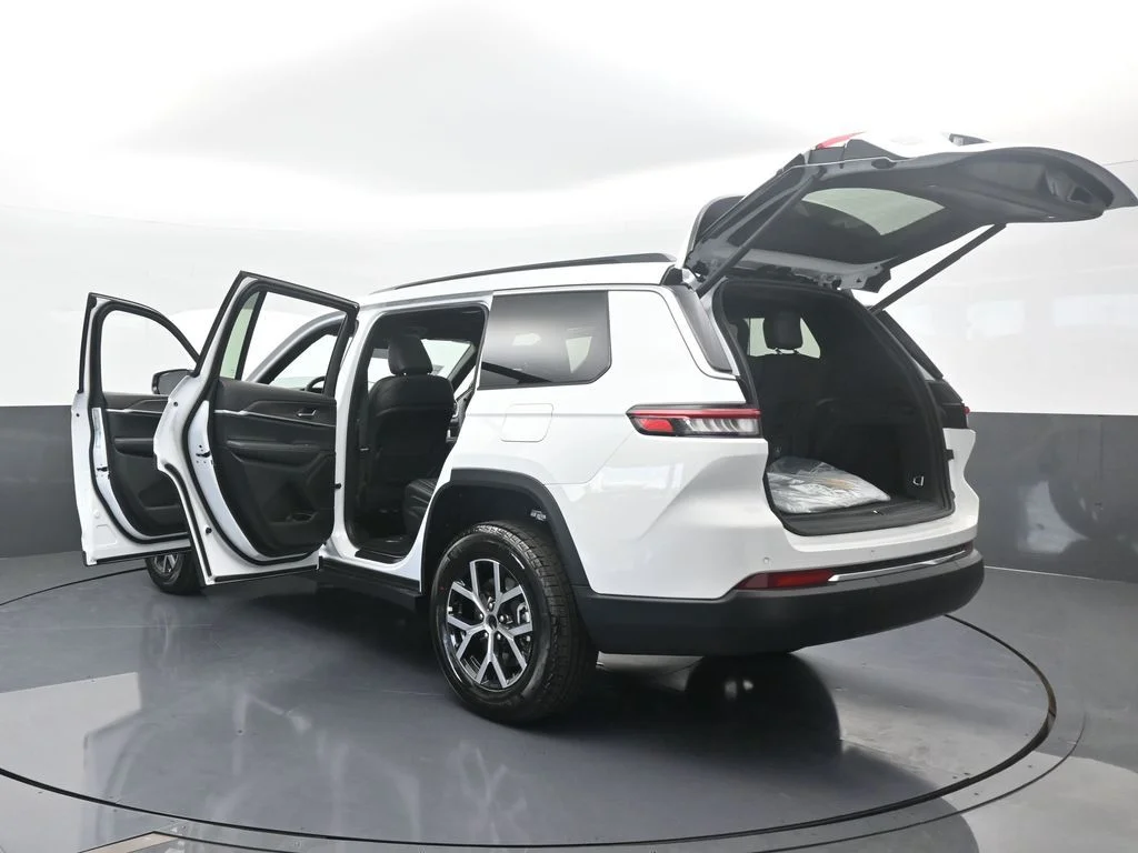 Used 2025 Bright White Clearcoat Jeep Limited image 72