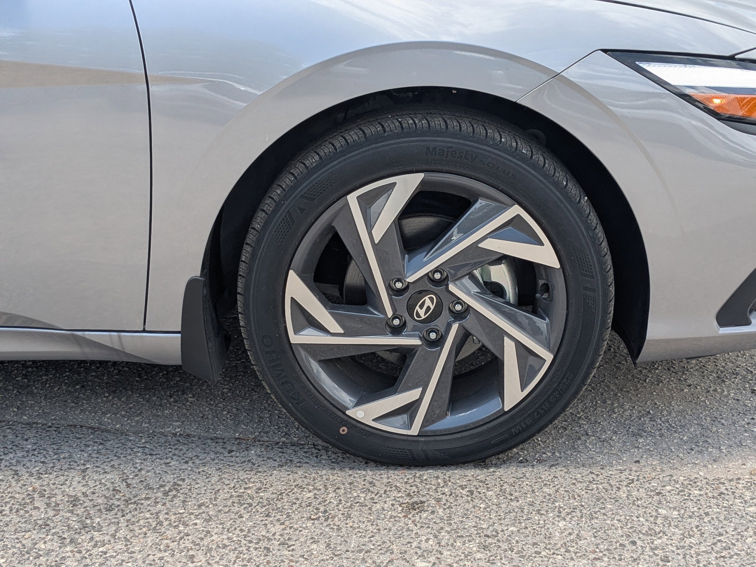 New 2025 Fluid Metal Hyundai SEL Sport image 11