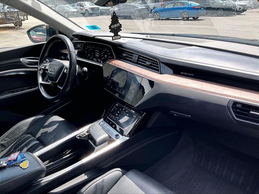 Used 2019 Mythos Black Metallic Audi Prestige image 14