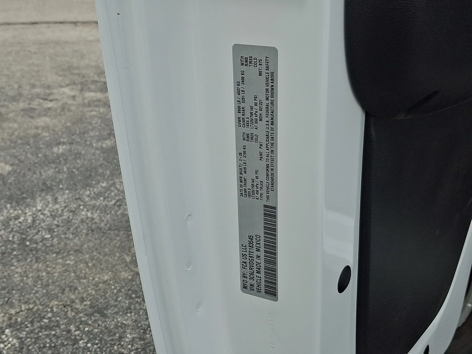 New 2026 Bright White Clear-Coat Exterior Paint RAM High Roof image 18