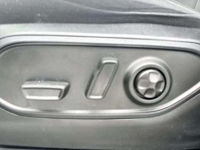 Used 2024 White Jeep Laredo X image 12