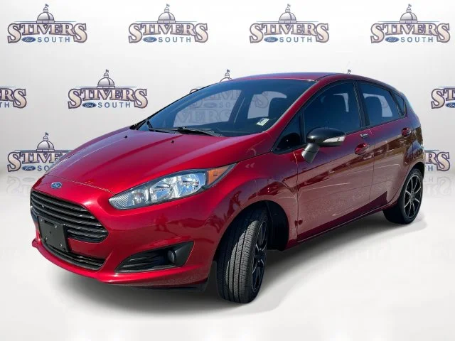 Used 2016 Red Ford SE image 5