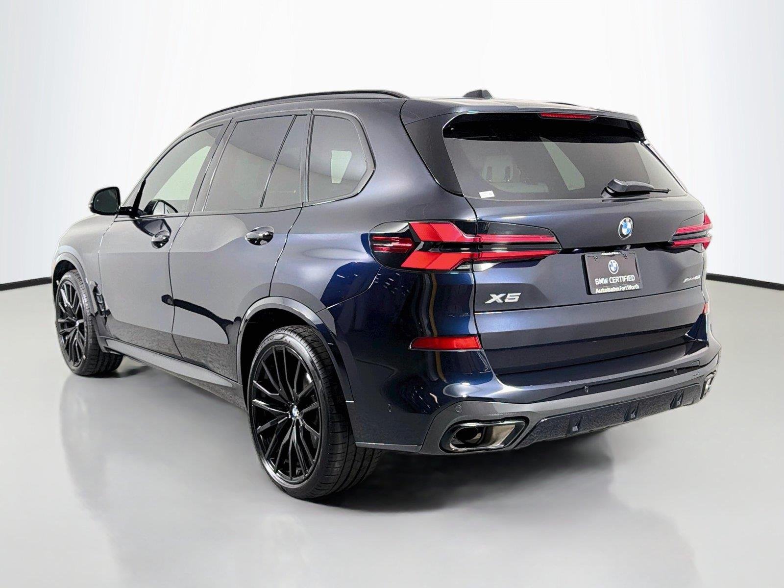 Certified Used 2024 Carbon Black Metallic BMW xDrive40i image 7