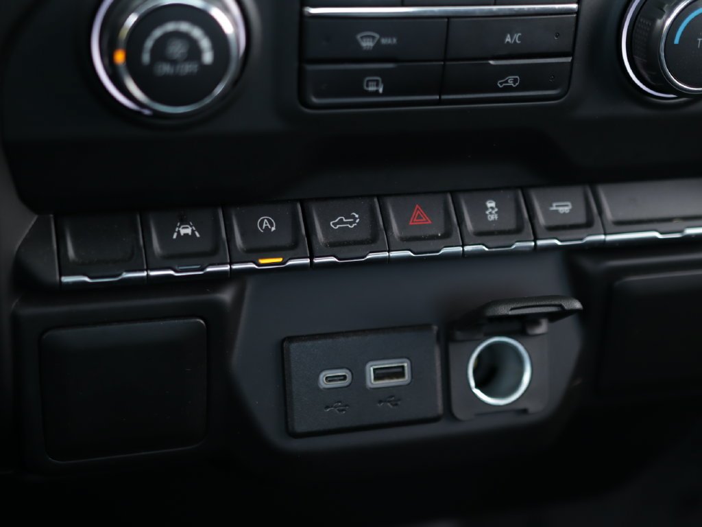 Used 2025 Summit White Chevrolet WT image 17