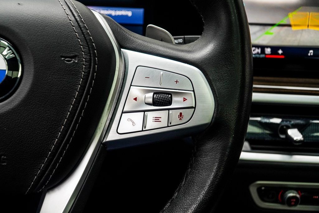 Used 2025 Black BMW xDrive40i image 27