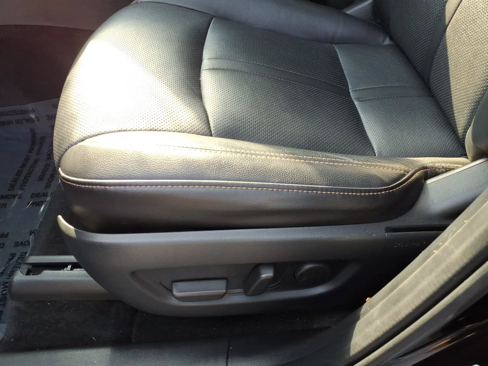 Used 2025 Jet Black Mica Mazda Preferred Package image 17