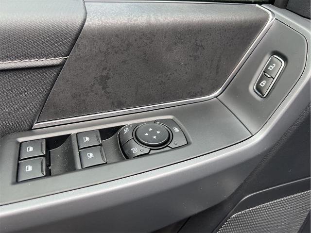 New 2026 Agate Black Metallic Ford XLT image 9