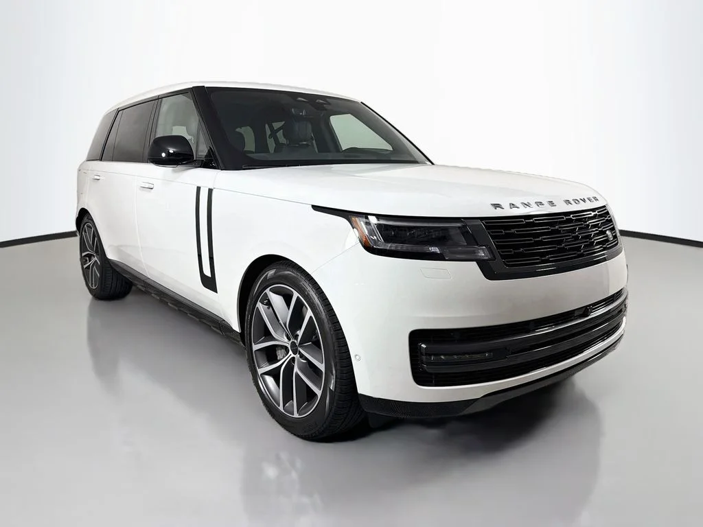 New 2026 Fuji White Land Rover SE 7 Seats image 3