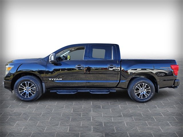 2022 Nissan Titan SV photo 4