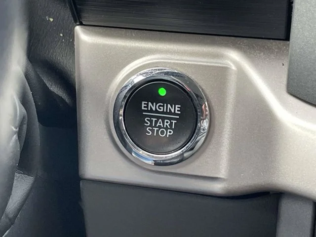 Used 2021 Agate Black Metallic Ford XLT image 44