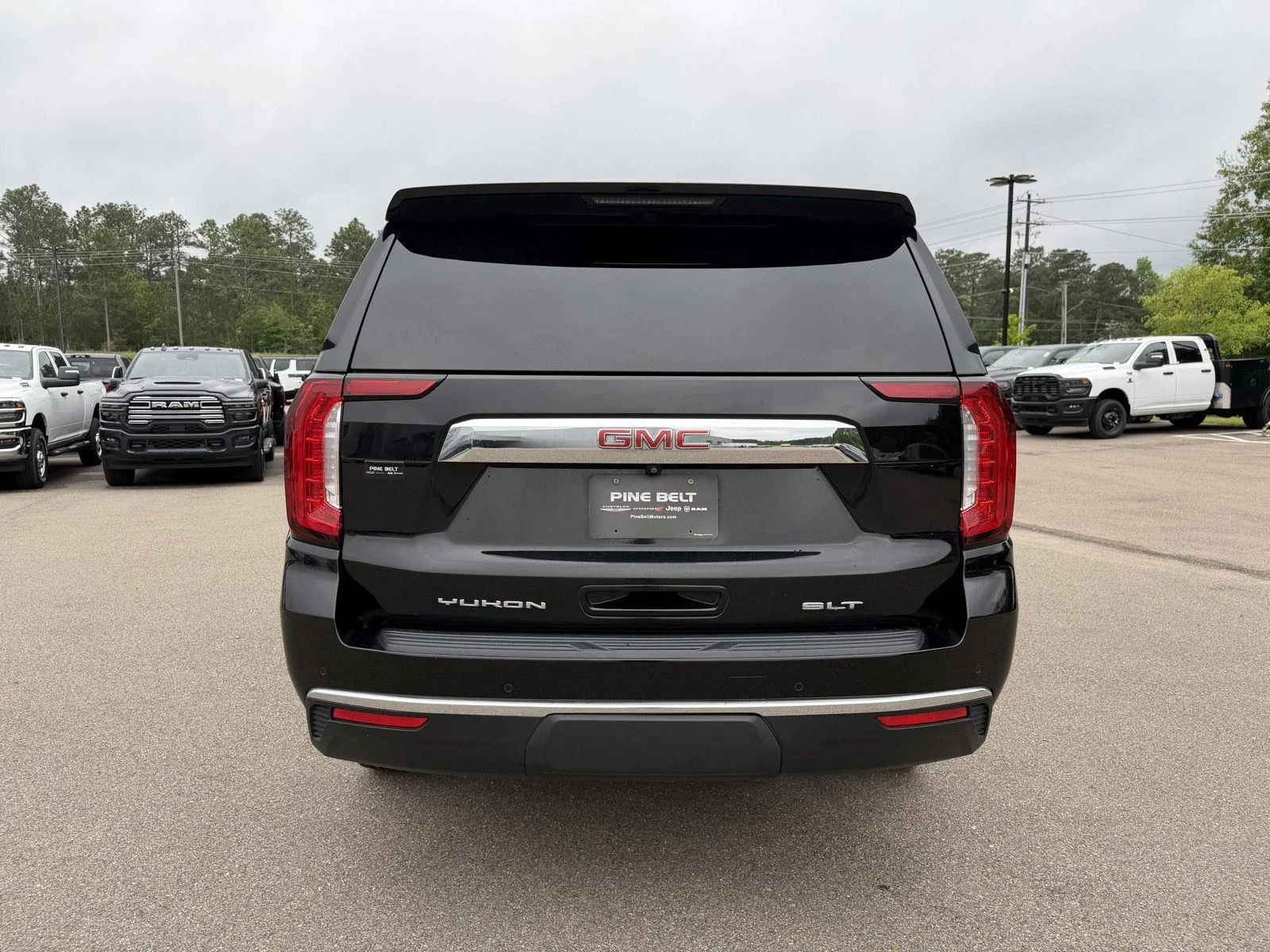 Used 2022 Onyx Black GMC SLT image 5
