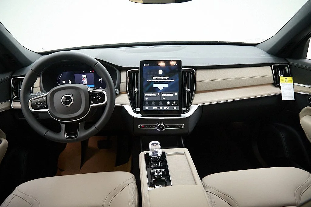 New 2026 Vapour Grey Volvo Plus image 26