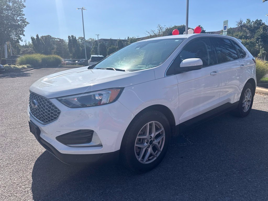 Used 2023 White Ford SEL image 7