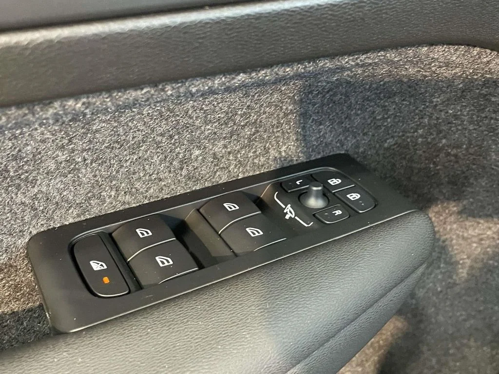 2026 Volvo XC40 Core - Photo 34