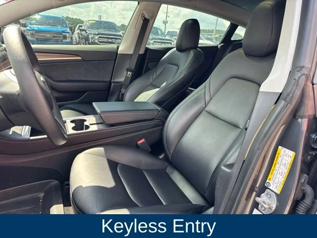 Used 2021  Tesla Long Range image 16
