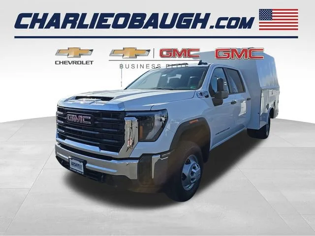 2025 GMC Sierra 4WD Crew Cab Standard Box Pro's photo