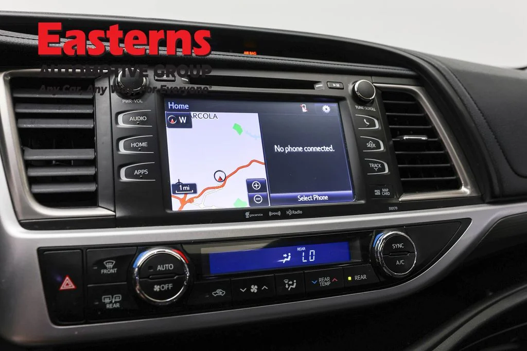 Used 2018 Black Toyota SE image 19