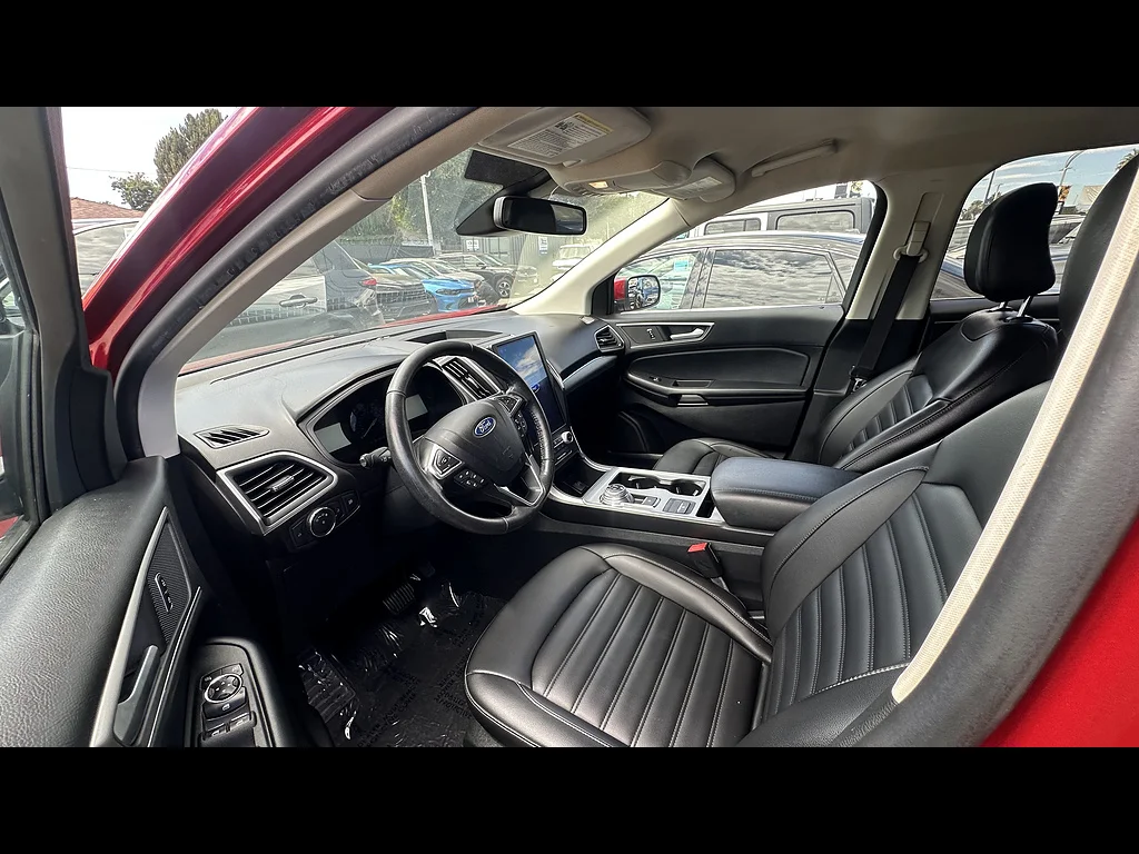 Used 2022 Rapid Red Metallic Tinted Clearcoat Ford SEL image 4
