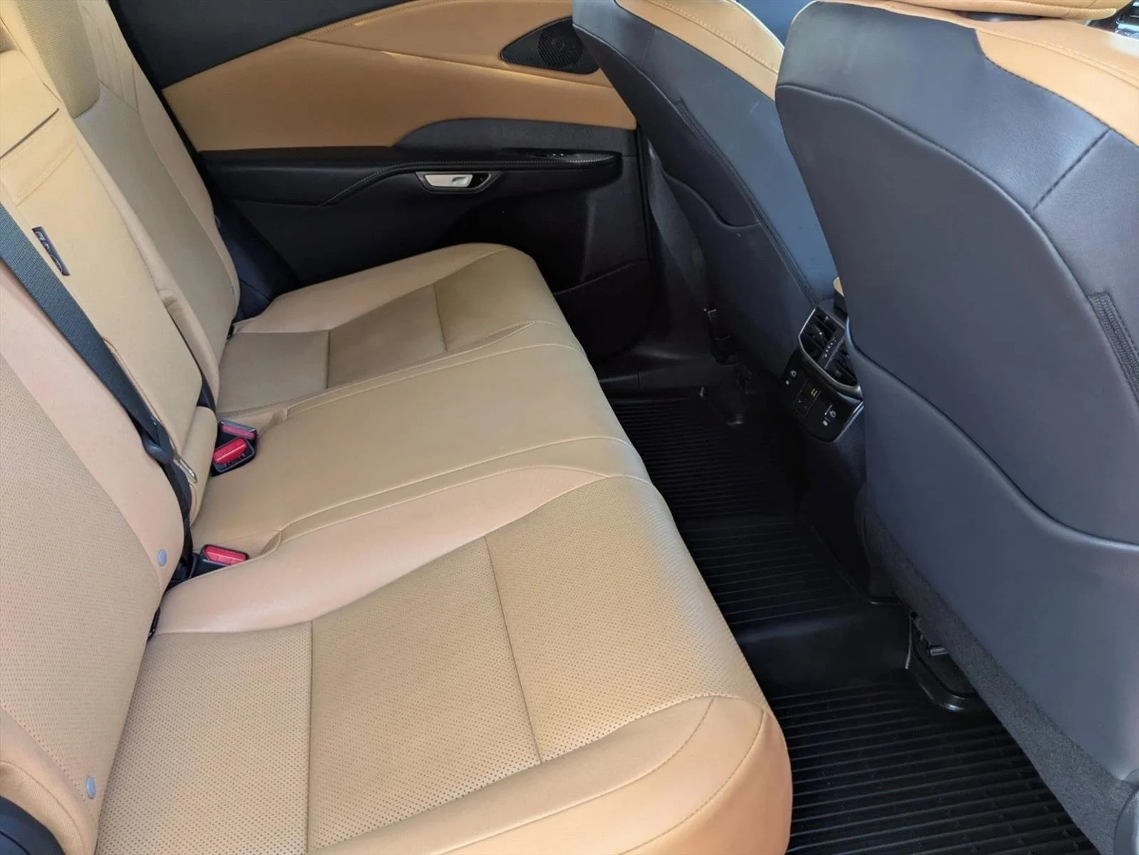 Certified Used 2025 Matador Red Mica Lexus PREMIUM image 19