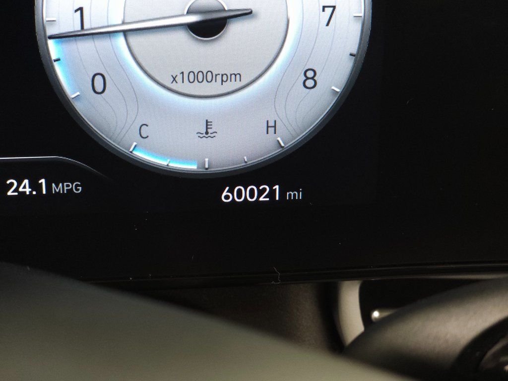 2024 Hyundai Elantra Limited - Photo 21