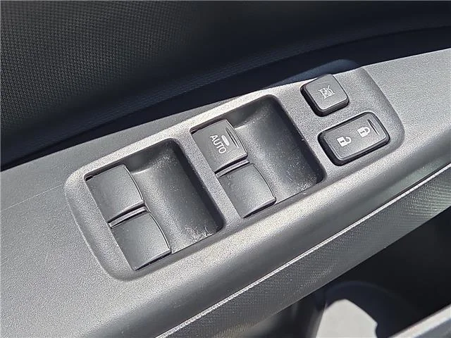 Used 2024 Starlight Silver Metallic Mitsubishi ES image 14