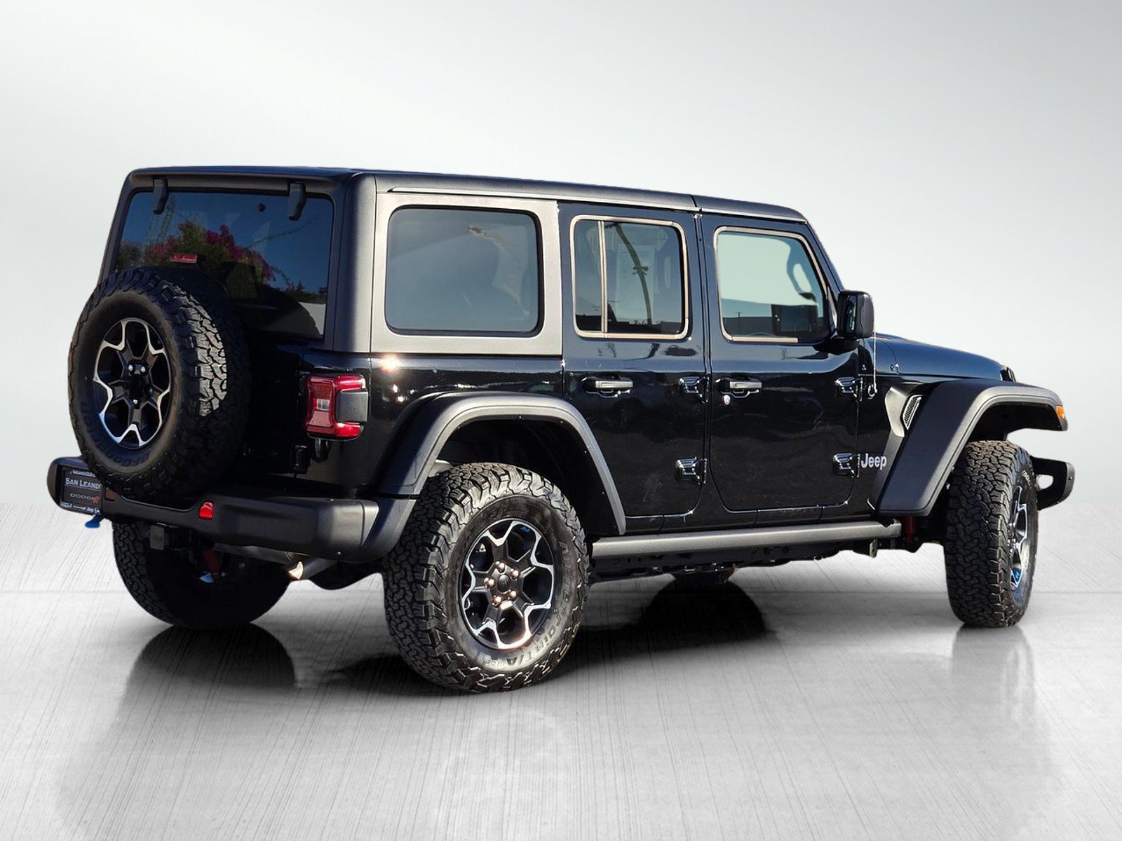 Certified Used 2023 Black Clearcoat Jeep Rubicon image 4