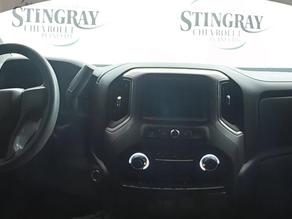 Used 2022 Summit White Chevrolet Custom image 10