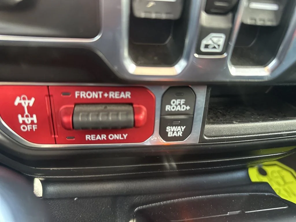 Certified Used 2022 Gray Jeep Unlimited Rubicon image 24