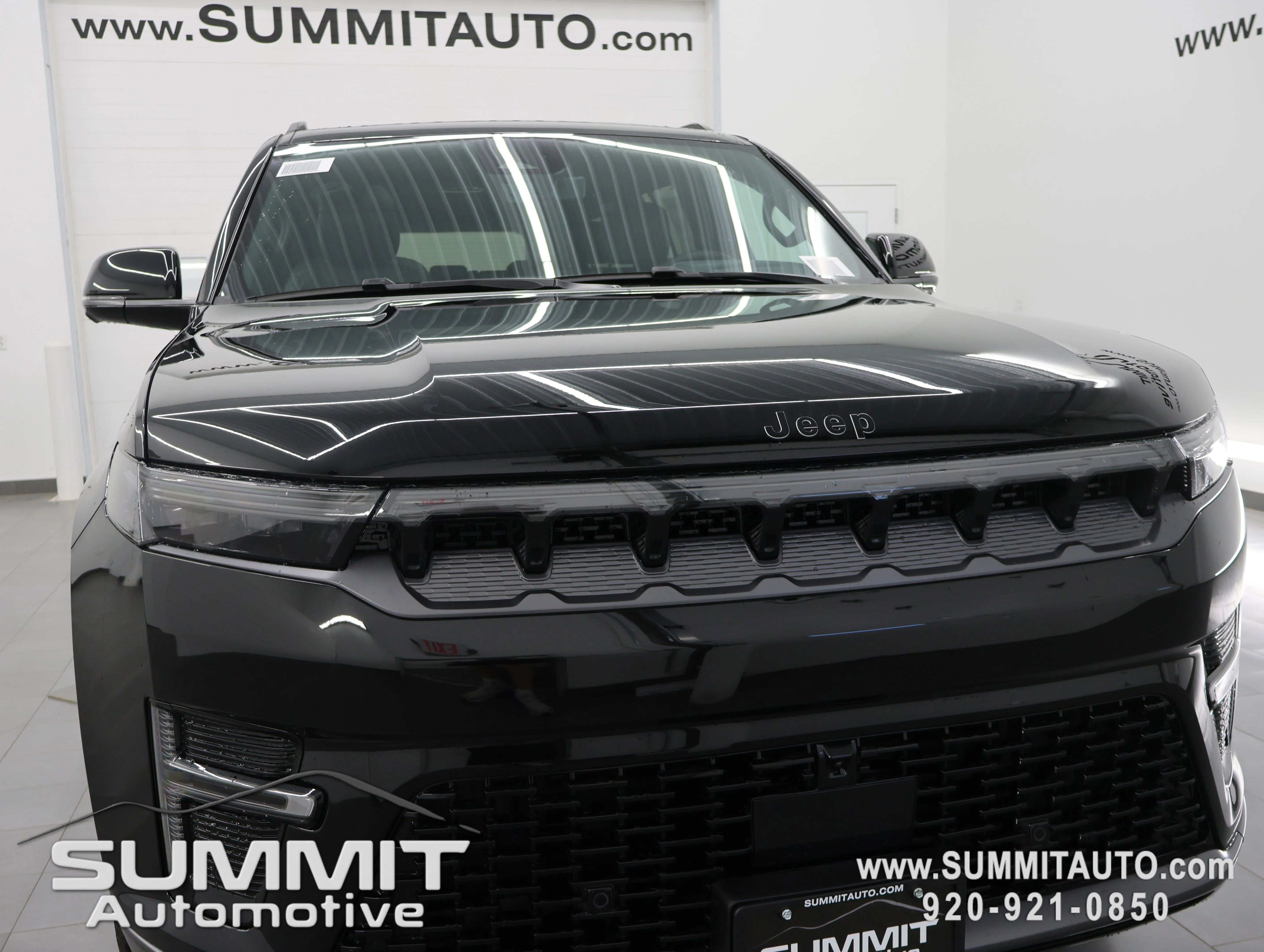 New 2026 High Gloss Black Exterior Paint Jeep Summit Obsidian image 25