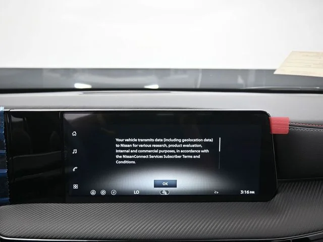 New 2026 Aspen White TriCoat / Super Black Two-tone Nissan SR image 23