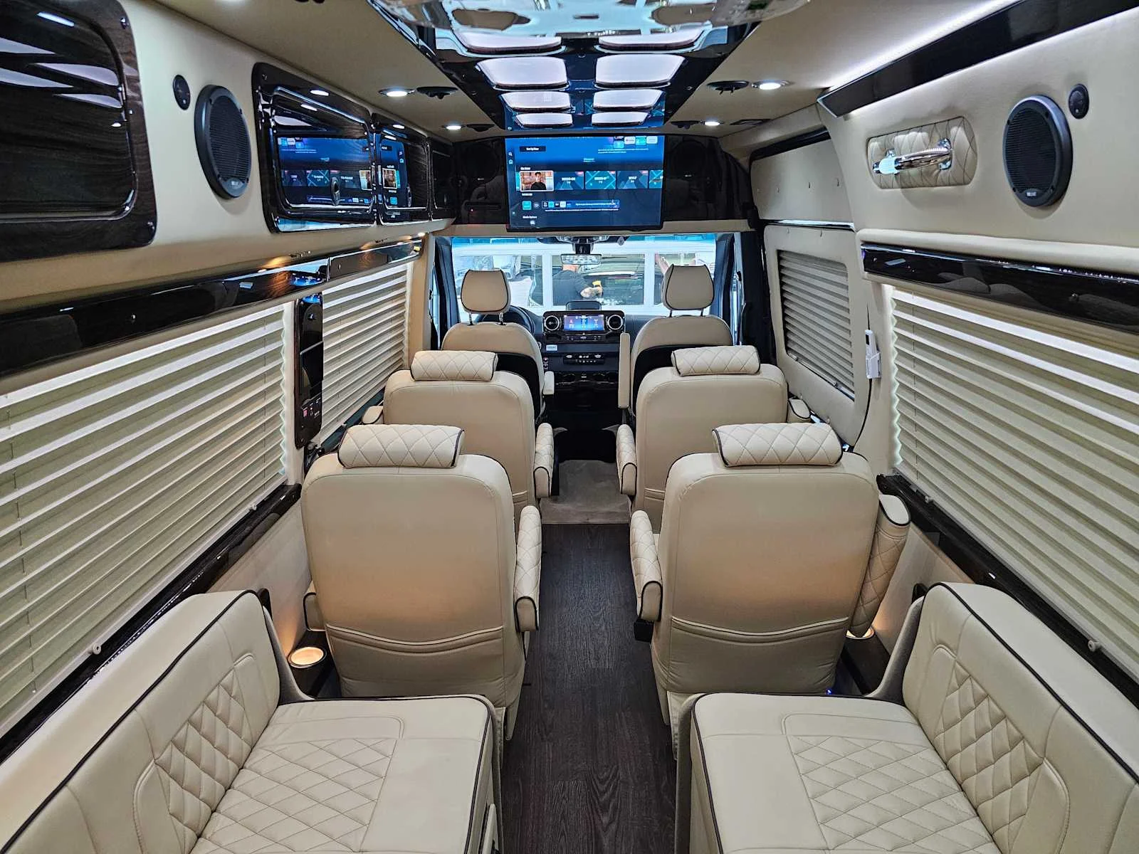 New 2026 Obsidian Black Metallic Mercedes-Benz Avenger Series RV image 38