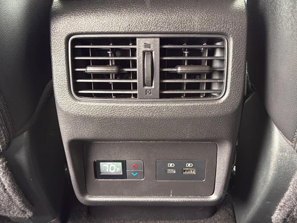 Used 2023 White Nissan SL image 18