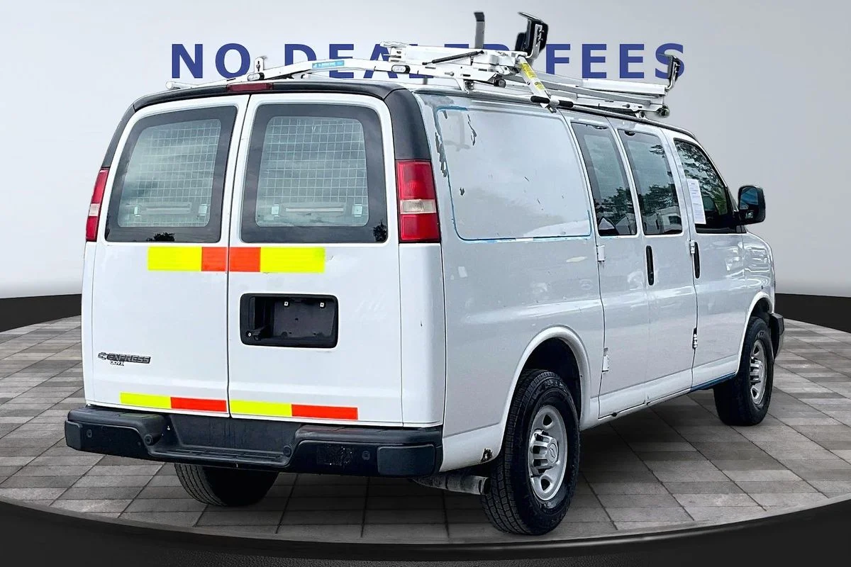 Used 2018  Chevrolet Work Van image 6