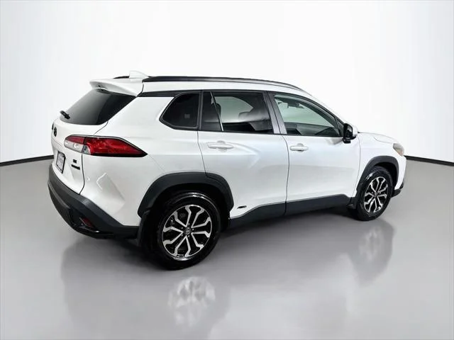 Certified Used 2024 WIND CHILL PEARL Toyota  image 7