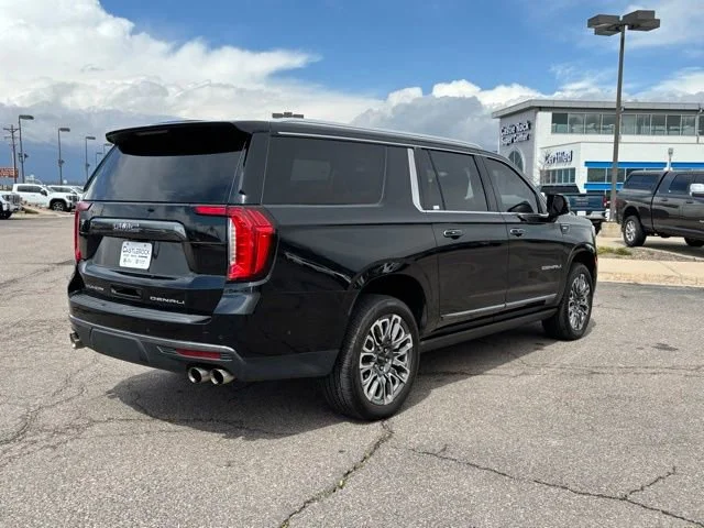 Used 2023 Onyx Black GMC Denali Ultimate image 5
